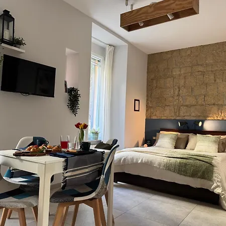 Mirea Apartment *