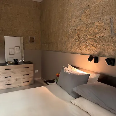 Mirea * נאפולי